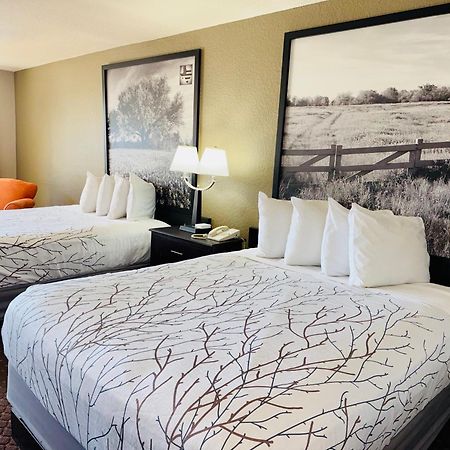 Hill Country Inn & Suites - New Braunfels, Gruene Exterior photo
